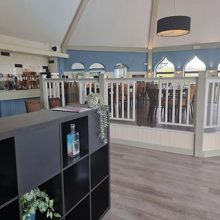 Static Caravan To Hire , Hoburne Devon Bay Goodrington Exterior photo