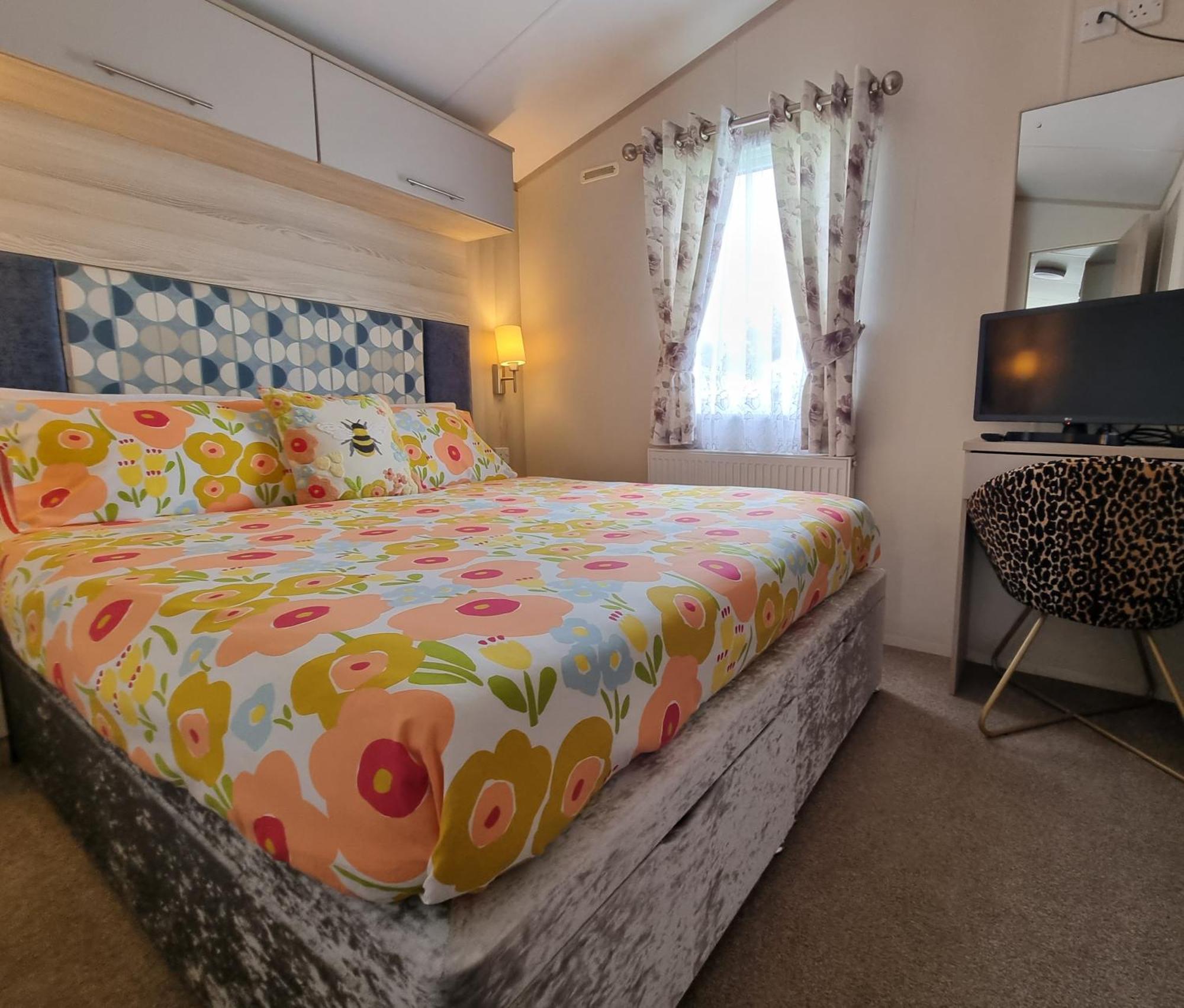 Static Caravan To Hire , Hoburne Devon Bay Goodrington Exterior photo