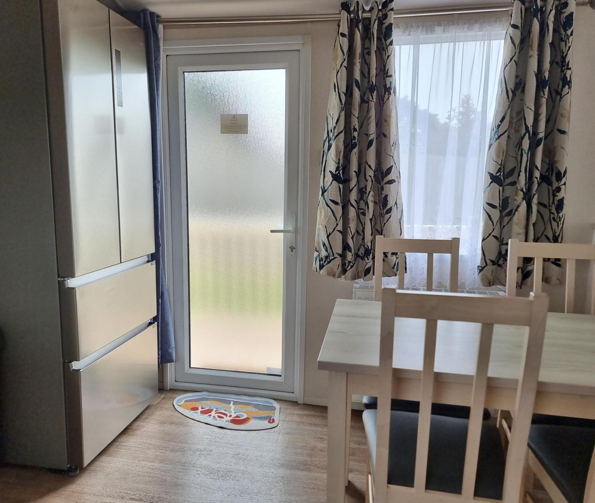Static Caravan To Hire , Hoburne Devon Bay Goodrington Exterior photo